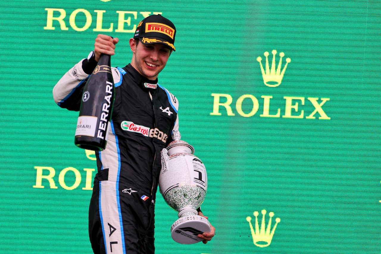 GP UNGHERIA, Gara winner Esteban Ocon (FRA) Alpine F1 Team celebrates on the podium.
01.08.2021. Formula 1 World Championship, Rd 11, Hungarian Grand Prix, Budapest, Hungary, Gara Day.
- www.xpbimages.com, EMail: requests@xpbimages.com © Copyright: Moy / XPB Images