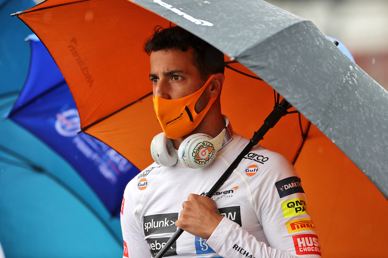 GP UNGHERIA, Daniel Ricciardo (AUS) McLaren on the grid.
01.08.2021. Formula 1 World Championship, Rd 11, Hungarian Grand Prix, Budapest, Hungary, Gara Day.
- www.xpbimages.com, EMail: requests@xpbimages.com © Copyright: Moy / XPB Images
