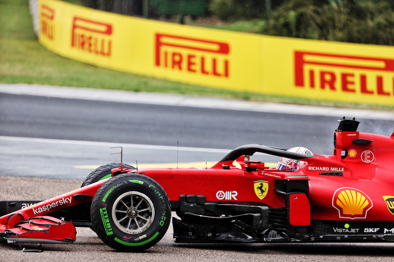 GP UNGHERIA, Charles Leclerc (MON) Ferrari SF-21 retired from the race.
01.08.2021. Formula 1 World Championship, Rd 11, Hungarian Grand Prix, Budapest, Hungary, Gara Day.
- www.xpbimages.com, EMail: requests@xpbimages.com © Copyright: Batchelor / XPB Images