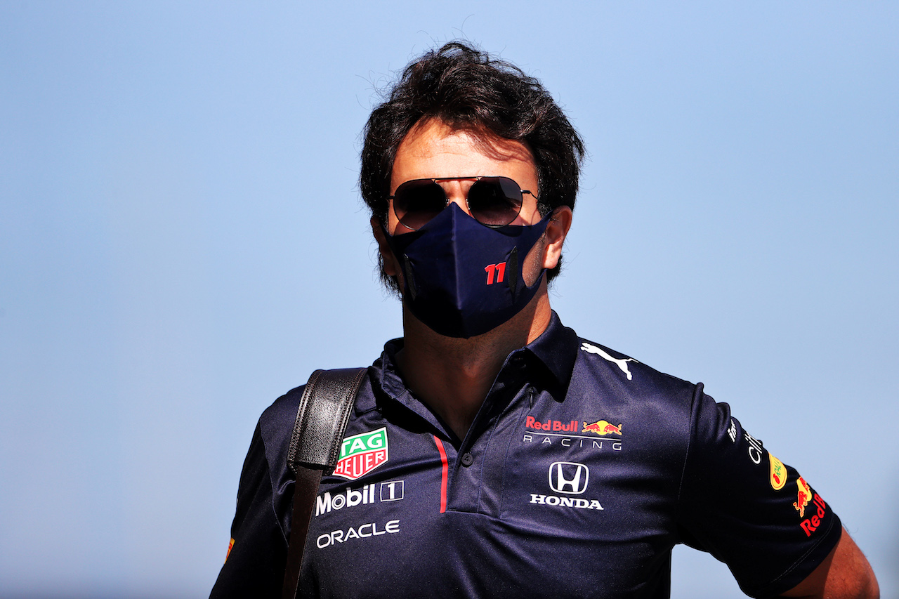 GP UNGHERIA, Sergio Perez (MEX) Red Bull Racing.
29.07.2021. Formula 1 World Championship, Rd 11, Hungarian Grand Prix, Budapest, Hungary, Preparation Day.
- www.xpbimages.com, EMail: requests@xpbimages.com © Copyright: Moy / XPB Images