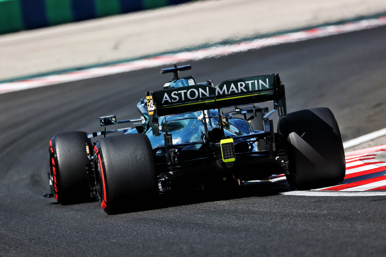 GP UNGHERIA, Lance Stroll (CDN) Aston Martin F1 Team AMR21.
31.07.2021. Formula 1 World Championship, Rd 11, Hungarian Grand Prix, Budapest, Hungary, Qualifiche Day.
- www.xpbimages.com, EMail: requests@xpbimages.com © Copyright: Batchelor / XPB Images