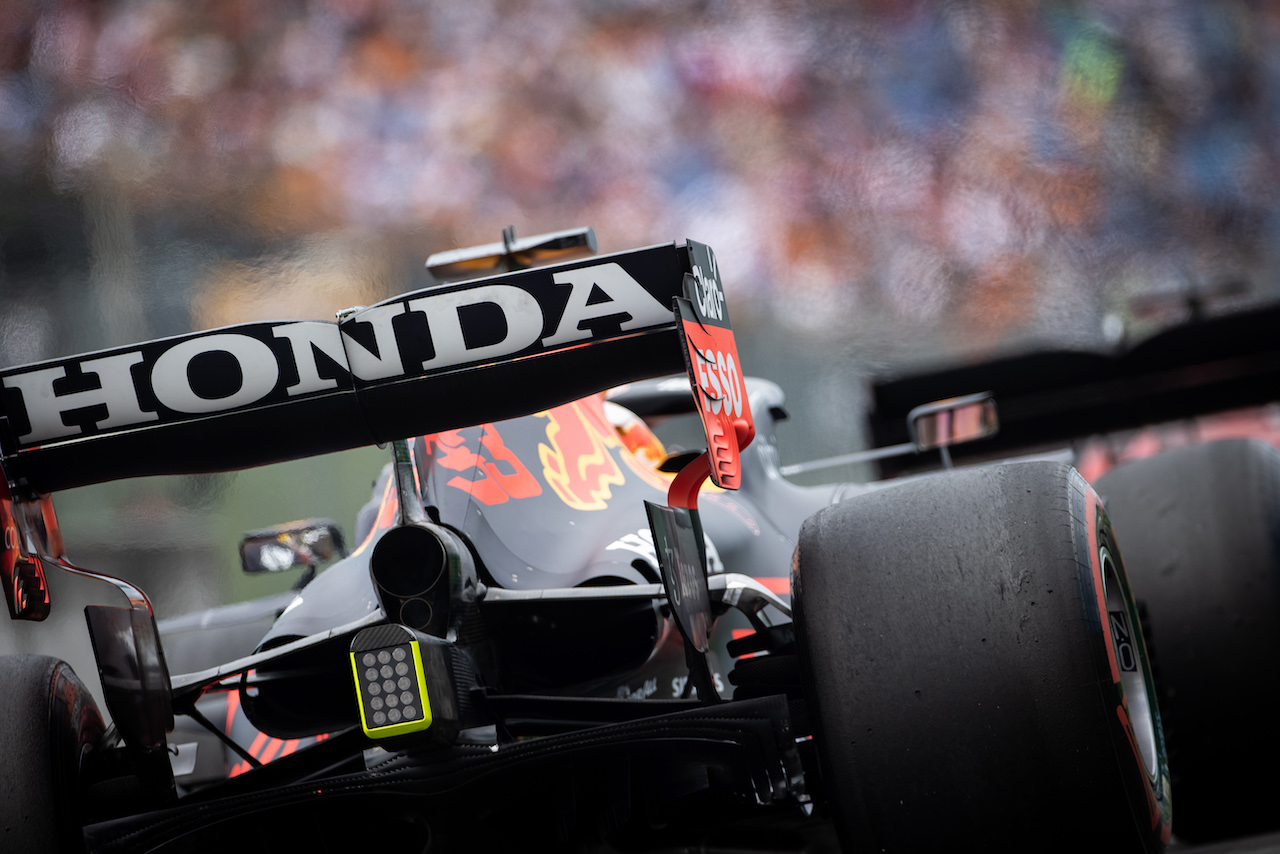 GP UNGHERIA, Max Verstappen (NLD) Red Bull Racing RB16B.
31.07.2021. Formula 1 World Championship, Rd 11, Hungarian Grand Prix, Budapest, Hungary, Qualifiche Day.
- www.xpbimages.com, EMail: requests@xpbimages.com © Copyright: Bearne / XPB Images
