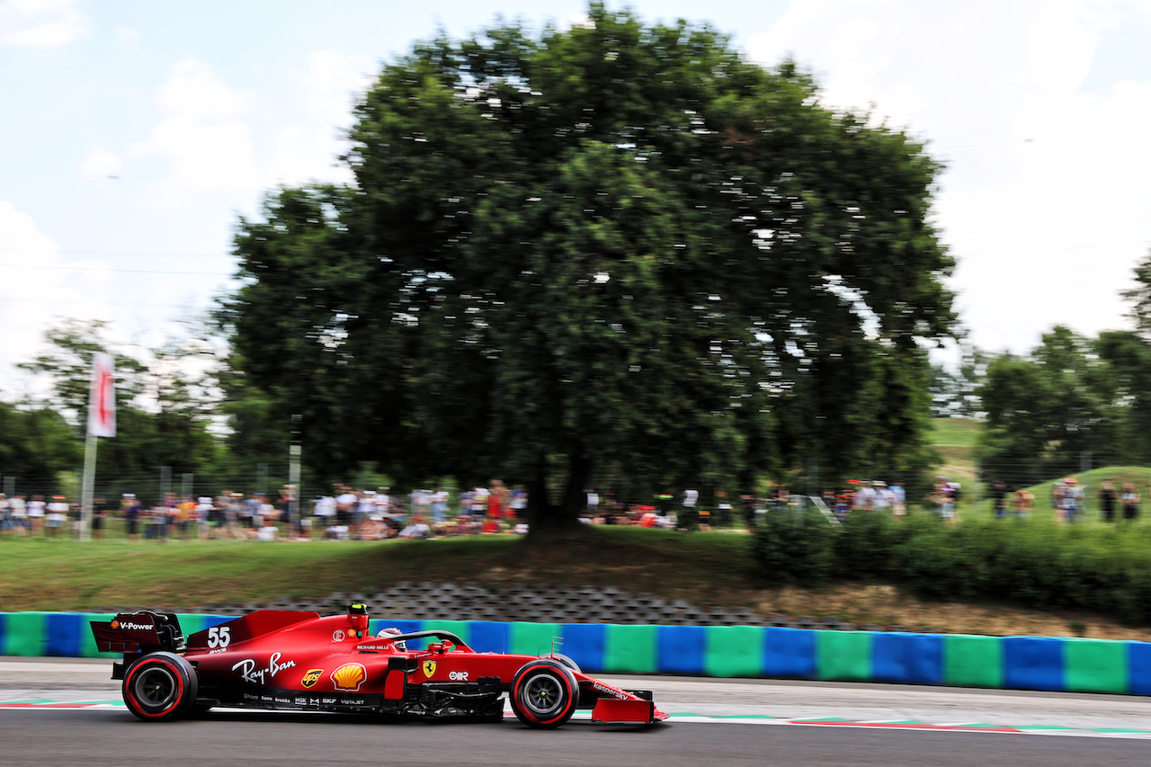 GP UNGHERIA, Carlos Sainz Jr (ESP) Ferrari SF-21.
31.07.2021. Formula 1 World Championship, Rd 11, Hungarian Grand Prix, Budapest, Hungary, Qualifiche Day.
- www.xpbimages.com, EMail: requests@xpbimages.com © Copyright: Batchelor / XPB Images