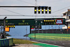 GP UNGHERIA, Red lights after Carlos Sainz Jr (ESP) Ferrari crashed out of qualifying.
31.07.2021. Formula 1 World Championship, Rd 11, Hungarian Grand Prix, Budapest, Hungary, Qualifiche Day.
- www.xpbimages.com, EMail: requests@xpbimages.com © Copyright: Moy / XPB Images