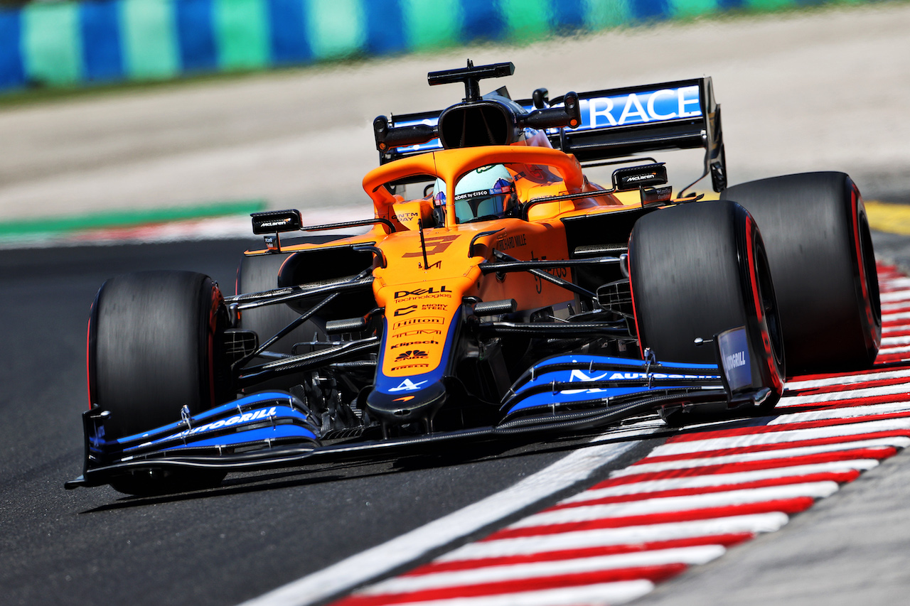 GP UNGHERIA, Daniel Ricciardo (AUS) McLaren MCL35M.
30.07.2021. Formula 1 World Championship, Rd 11, Hungarian Grand Prix, Budapest, Hungary, Practice Day.
- www.xpbimages.com, EMail: requests@xpbimages.com © Copyright: Moy / XPB Images