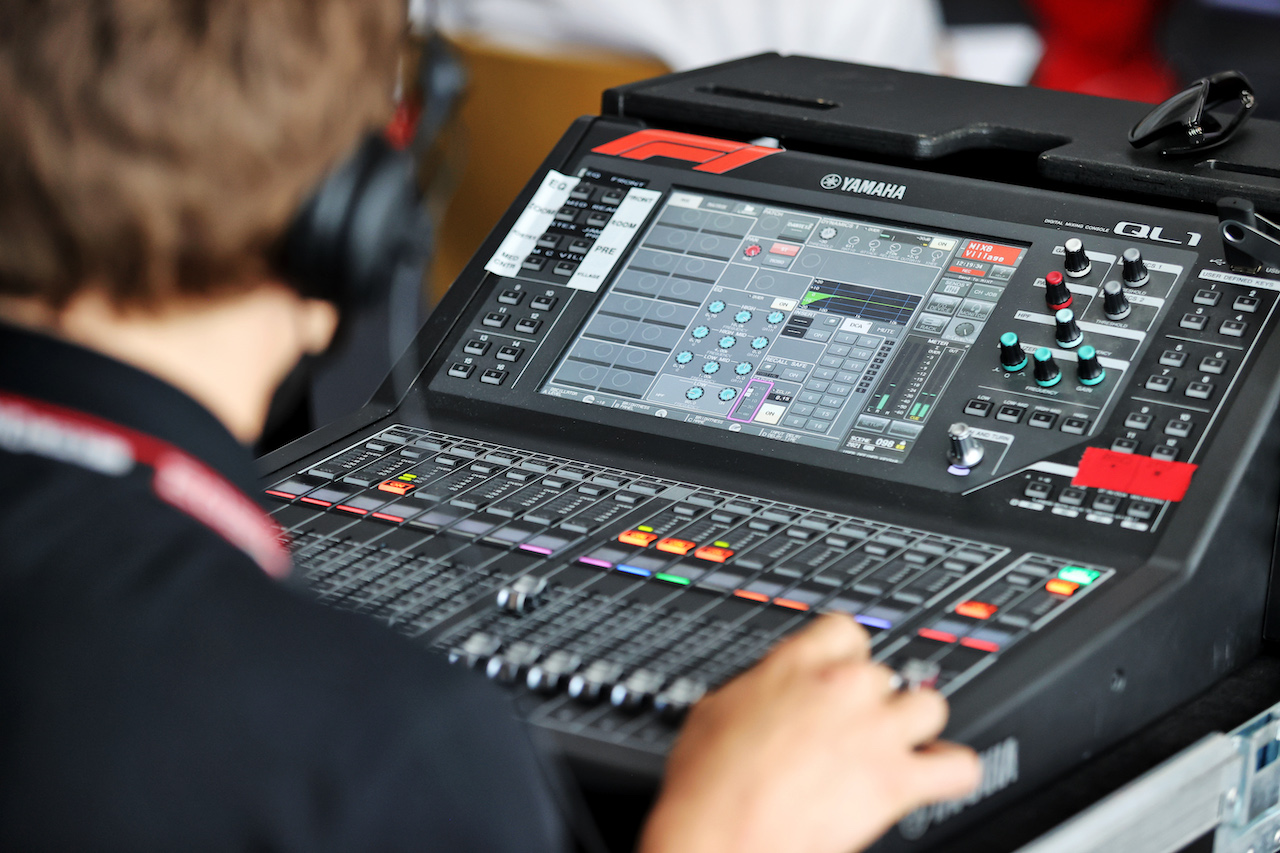 GP UNGHERIA, A Yamaha QL1 Digital Mixer being operated in the FIA Press Conference.
30.07.2021. Formula 1 World Championship, Rd 11, Hungarian Grand Prix, Budapest, Hungary, Practice Day.
- www.xpbimages.com, EMail: requests@xpbimages.com © Copyright: Moy / XPB Images
