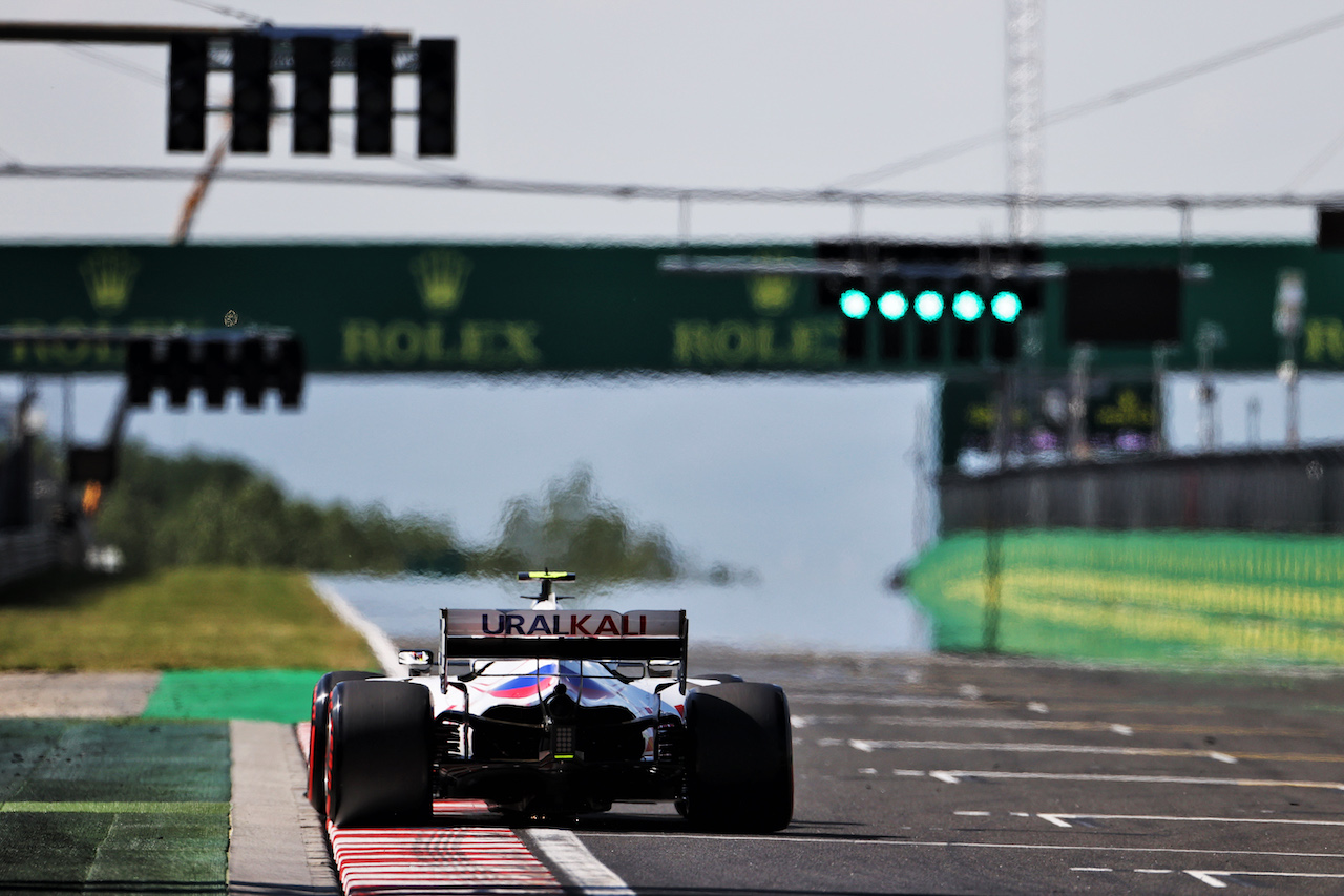 GP UNGHERIA, Mick Schumacher (GER) Haas VF-21.
30.07.2021. Formula 1 World Championship, Rd 11, Hungarian Grand Prix, Budapest, Hungary, Practice Day.
- www.xpbimages.com, EMail: requests@xpbimages.com © Copyright: Moy / XPB Images