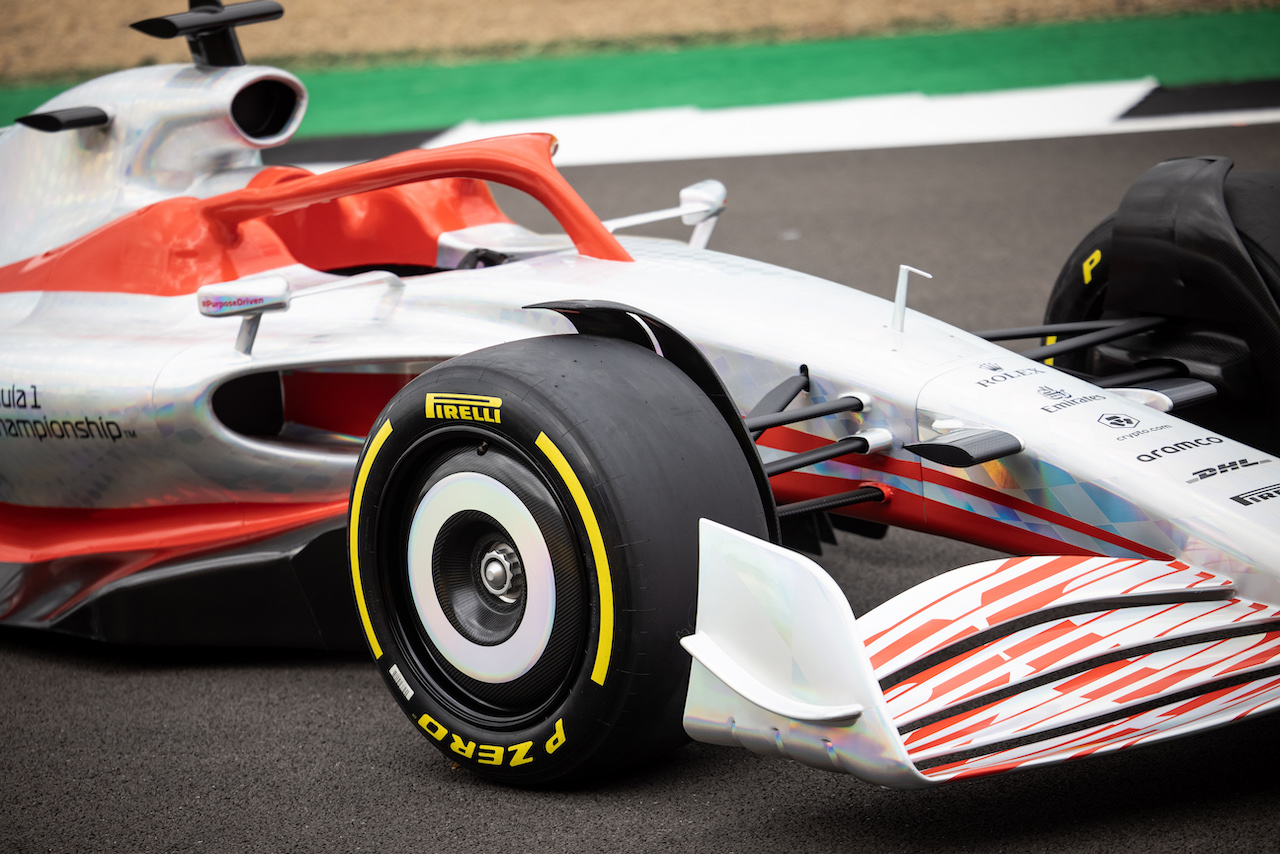 PRESENTAZIONE MONOPOSTO 2022