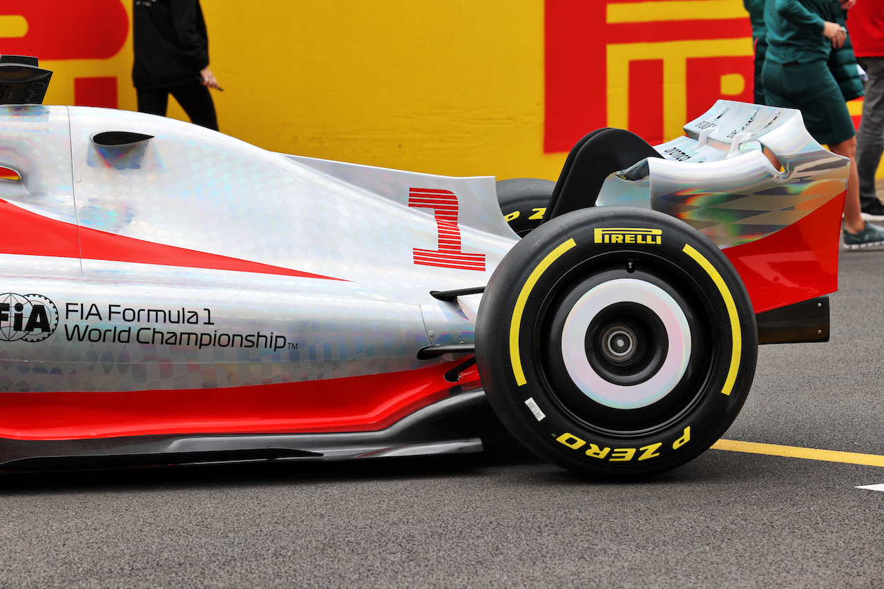 PRESENTAZIONE MONOPOSTO 2022, 2022 Car Launch - sidepod e rear wheel detail.
15.07.2021. Formula 1 World Championship, Rd 10, British Grand Prix, Silverstone, England, Preparation Day.
- www.xpbimages.com, EMail: requests@xpbimages.com © Copyright: Batchelor / XPB Images