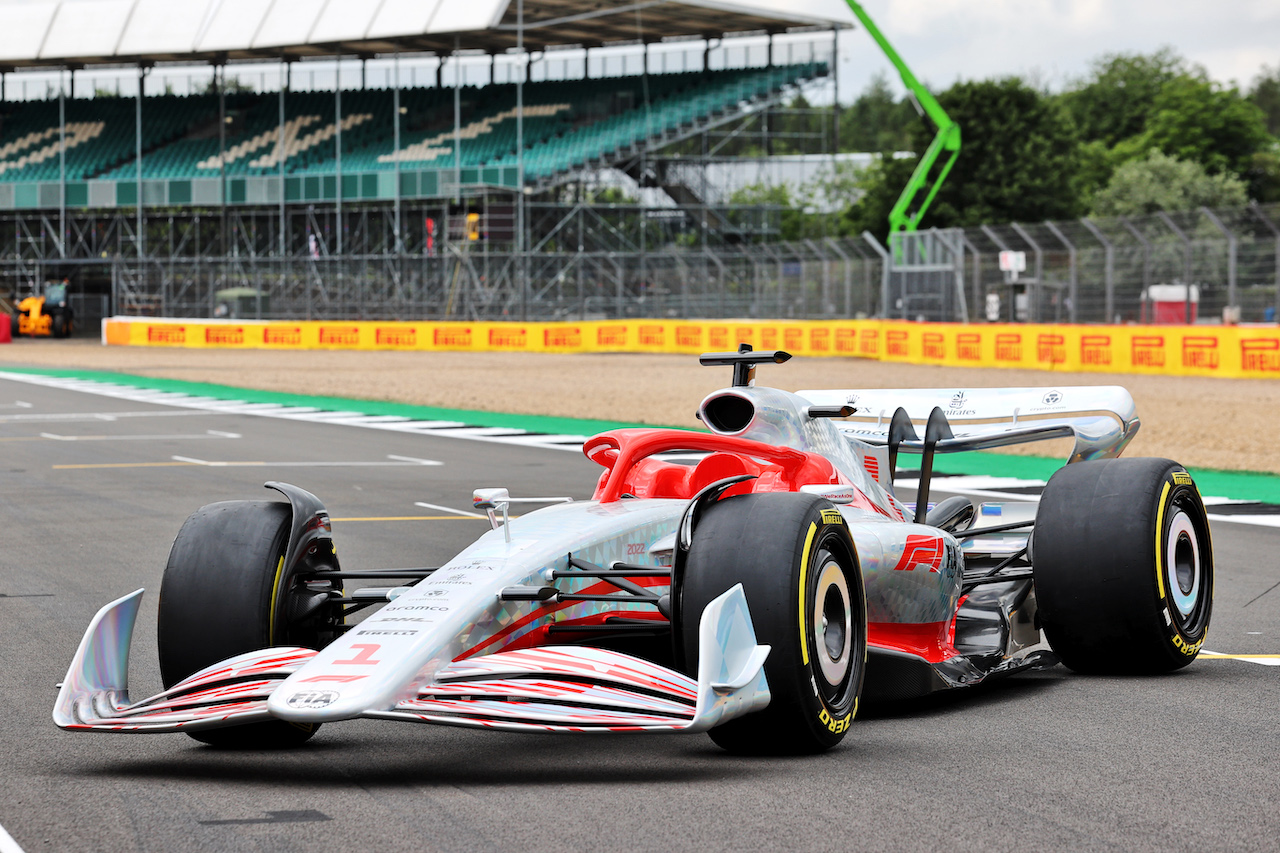 PRESENTAZIONE MONOPOSTO 2022, 2022 Car Launch.
15.07.2021. Formula 1 World Championship, Rd 10, British Grand Prix, Silverstone, England, Preparation Day.
- www.xpbimages.com, EMail: requests@xpbimages.com © Copyright: Batchelor / XPB Images