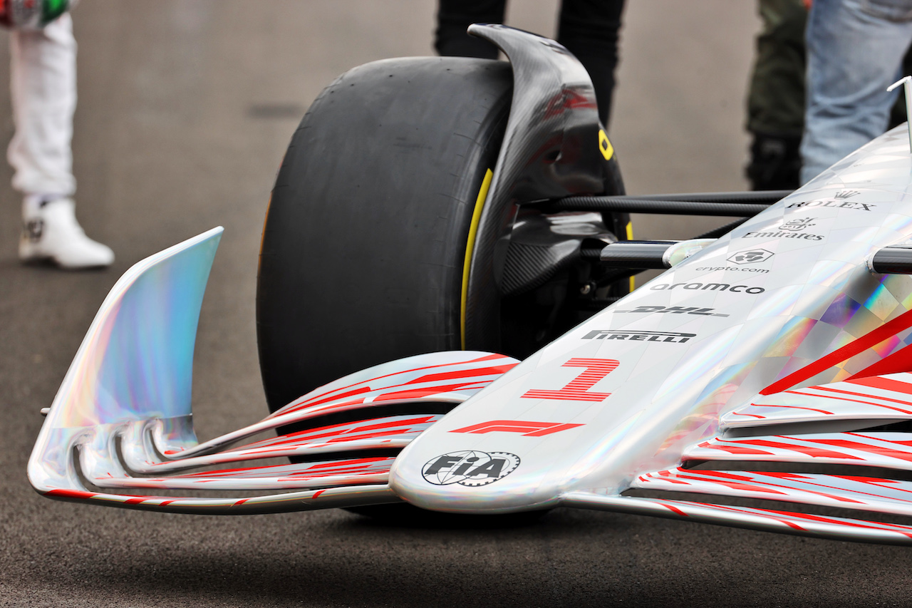 PRESENTAZIONE MONOPOSTO 2022, 2022 Car Launch - front wing detail.
15.07.2021. Formula 1 World Championship, Rd 10, British Grand Prix, Silverstone, England, Preparation Day.
- www.xpbimages.com, EMail: requests@xpbimages.com © Copyright: Batchelor / XPB Images
