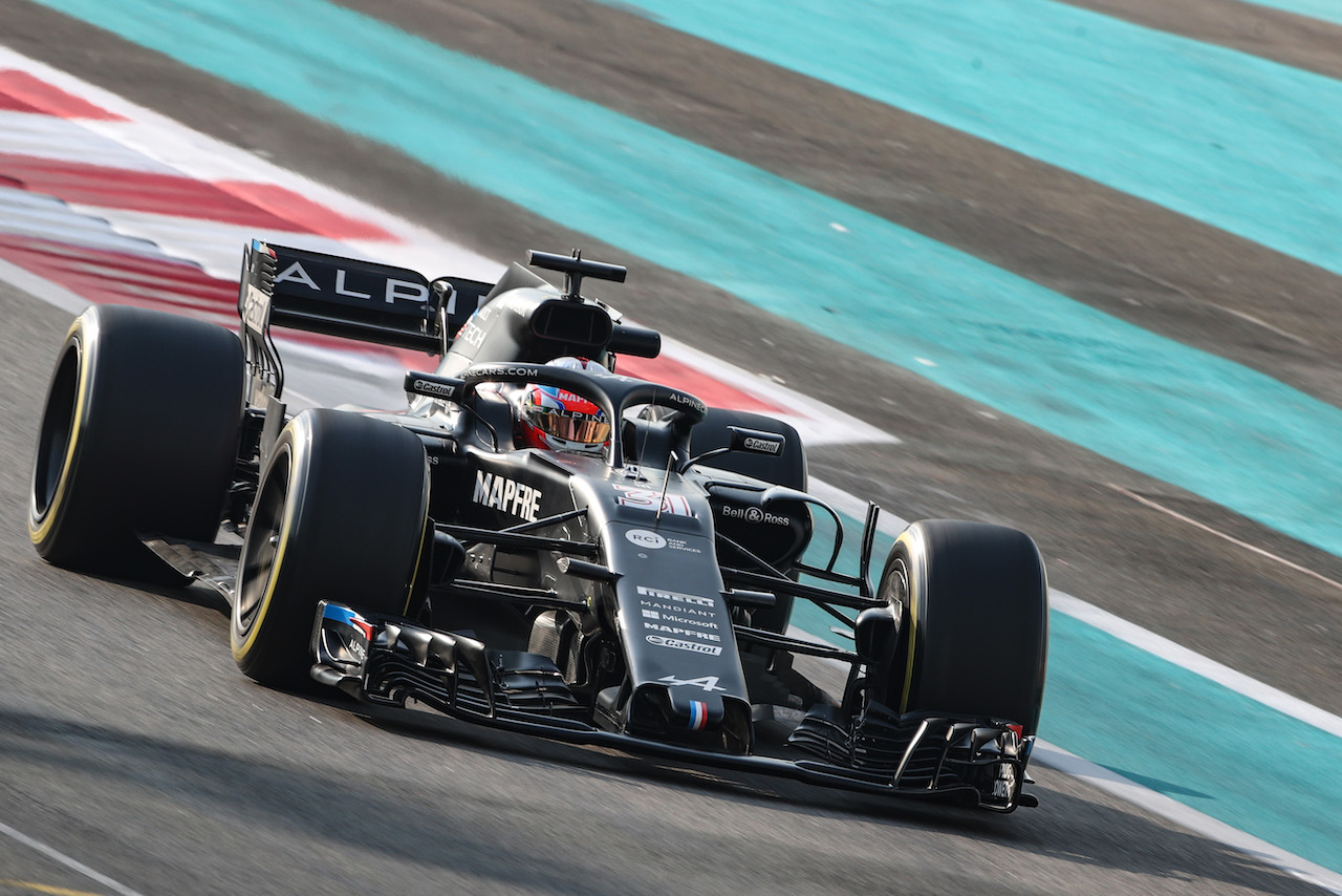 TEST ABU DHABI, Esteban Ocon (FRA), Alpine F1 Team 
14.12.2021. Formula 1 Testing, Yas Marina Circuit, Abu Dhabi, Tuesday.
- www.xpbimages.com, EMail: requests@xpbimages.com © Copyright: Charniaux / XPB Images