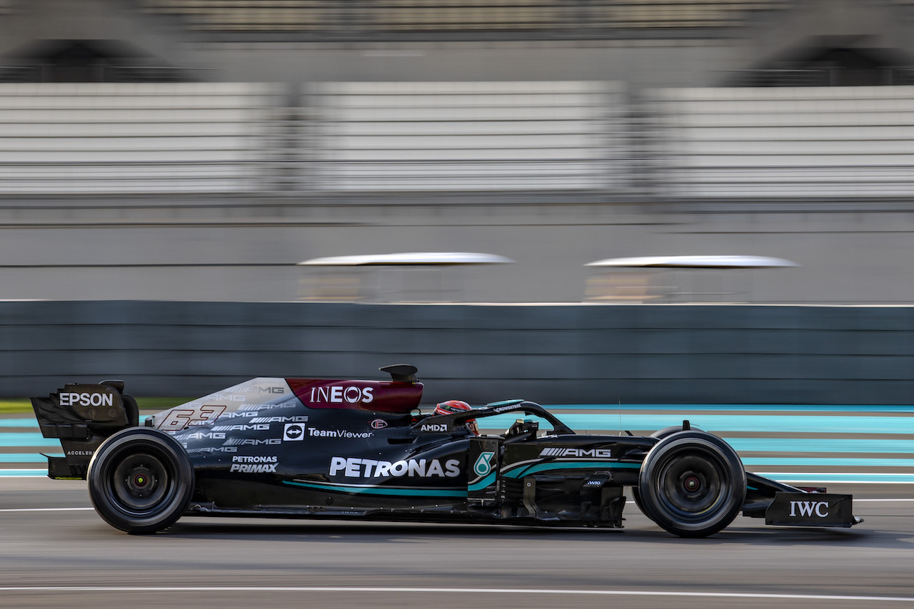 TEST ABU DHABI, George Russell (GBR), Mercedes AMG F1 
14.12.2021. Formula 1 Testing, Yas Marina Circuit, Abu Dhabi, Tuesday.
- www.xpbimages.com, EMail: requests@xpbimages.com © Copyright: Charniaux / XPB Images