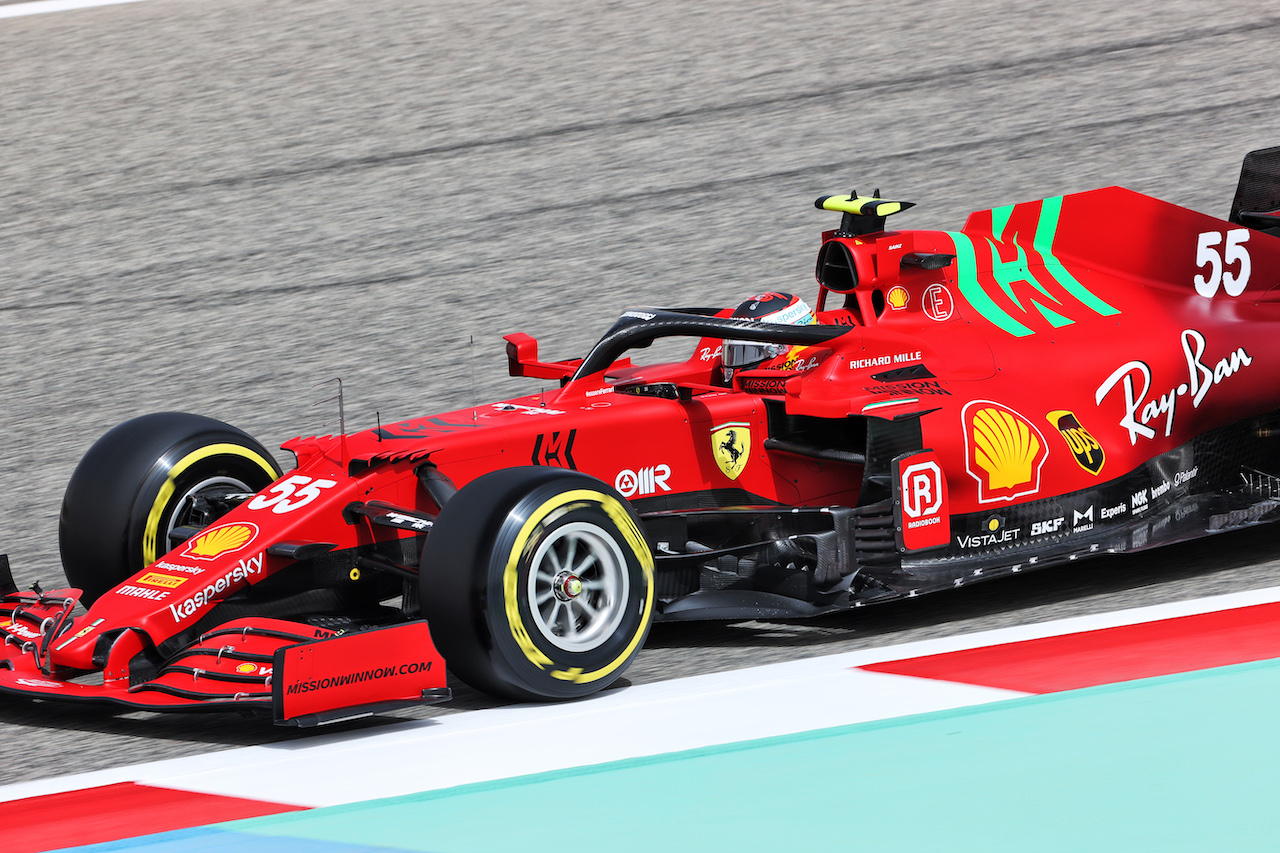 TEST BAHRAIN, Carlos Sainz Jr (ESP) Ferrari SF-21.
13.03.2021. Formula 1 Testing, Sakhir, Bahrain, Day Two.
- www.xpbimages.com, EMail: requests@xpbimages.com © Copyright: Charniaux / XPB Images