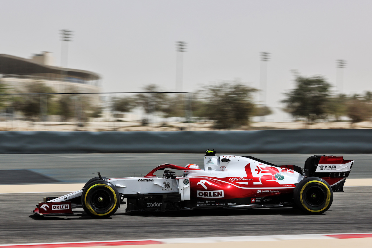 TEST BAHRAIN, Antonio Giovinazzi (ITA) Alfa Romeo Racing C41.
13.03.2021. Formula 1 Testing, Sakhir, Bahrain, Day Two.
- www.xpbimages.com, EMail: requests@xpbimages.com © Copyright: Batchelor / XPB Images