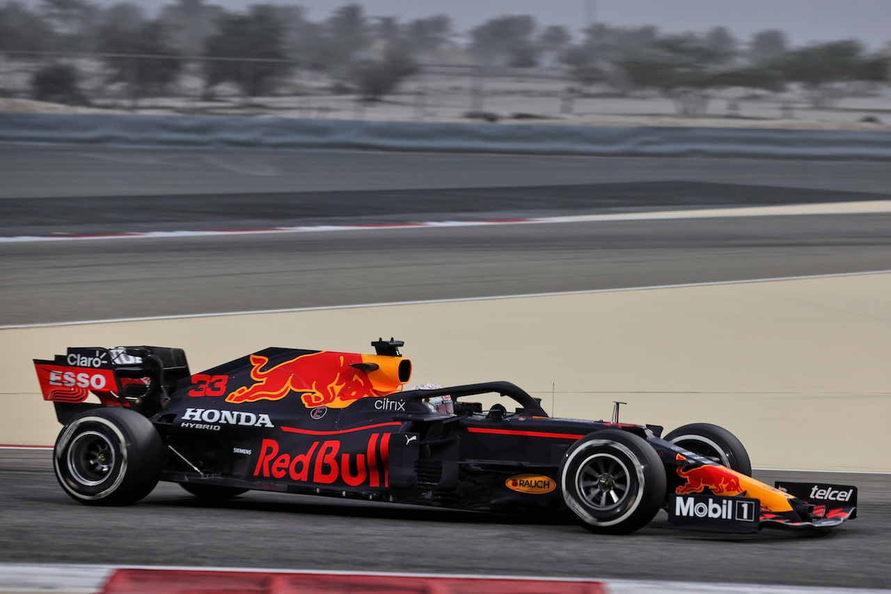 TEST BAHRAIN, Max Verstappen (NLD) Red Bull Racing RB16B.
12.03.2021. Formula 1 Testing, Sakhir, Bahrain, Day One.
- www.xpbimages.com, EMail: requests@xpbimages.com © Copyright: Batchelor / XPB Images