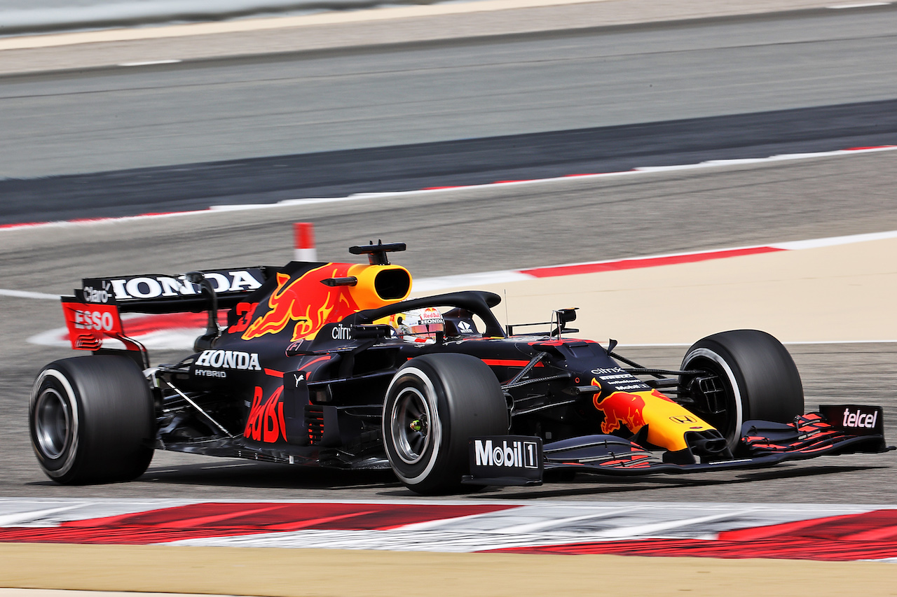 TEST BAHRAIN, Max Verstappen (NLD) Red Bull Racing RB16B.
12.03.2021. Formula 1 Testing, Sakhir, Bahrain, Day One.
- www.xpbimages.com, EMail: requests@xpbimages.com © Copyright: Batchelor / XPB Images