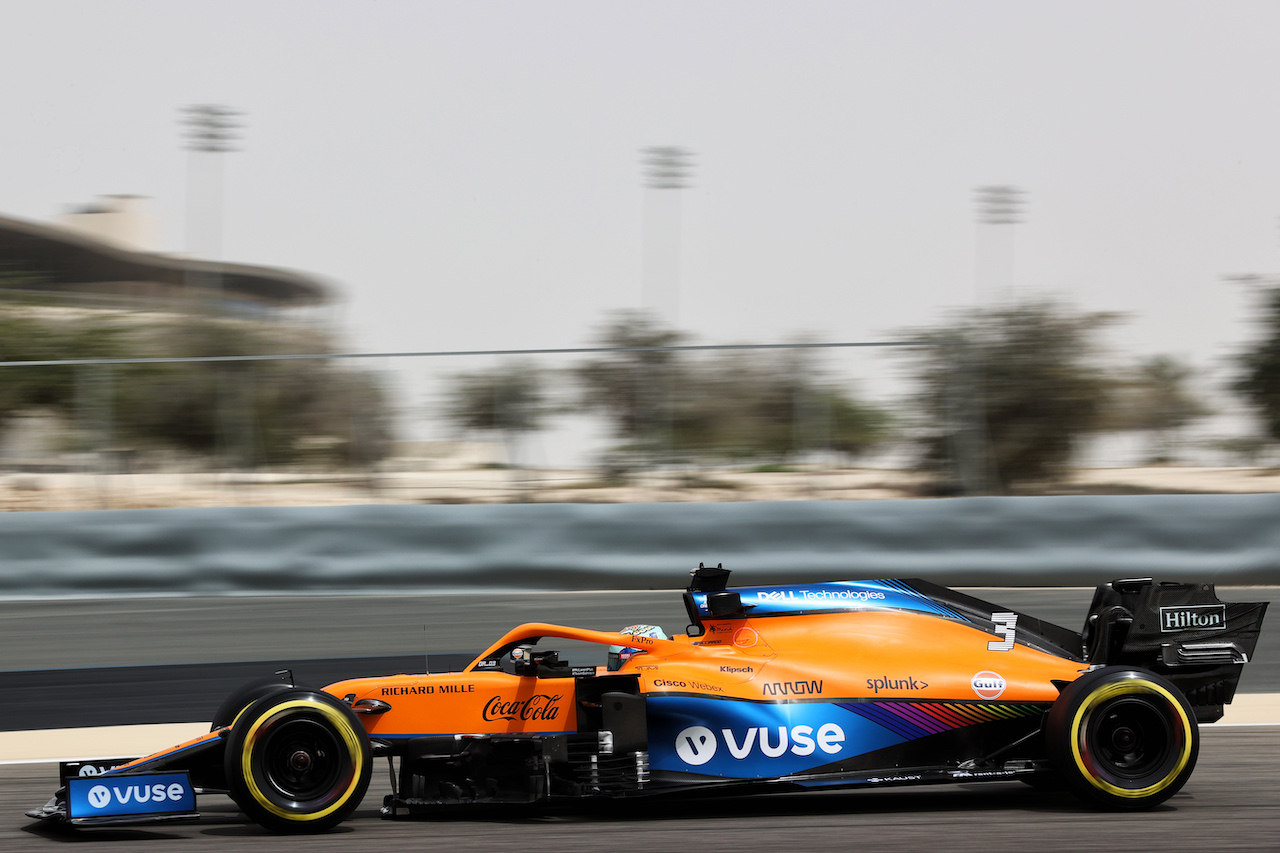 TEST BAHRAIN, Daniel Ricciardo (AUS) McLaren MCL35M.
12.03.2021. Formula 1 Testing, Sakhir, Bahrain, Day One.
- www.xpbimages.com, EMail: requests@xpbimages.com © Copyright: Batchelor / XPB Images