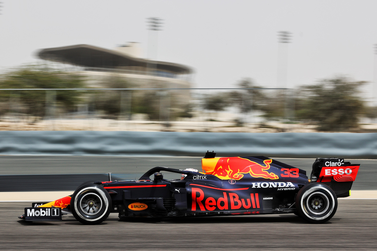 TEST BAHRAIN, Max Verstappen (NLD) Red Bull Racing RB16B.
12.03.2021. Formula 1 Testing, Sakhir, Bahrain, Day One.
- www.xpbimages.com, EMail: requests@xpbimages.com © Copyright: Batchelor / XPB Images