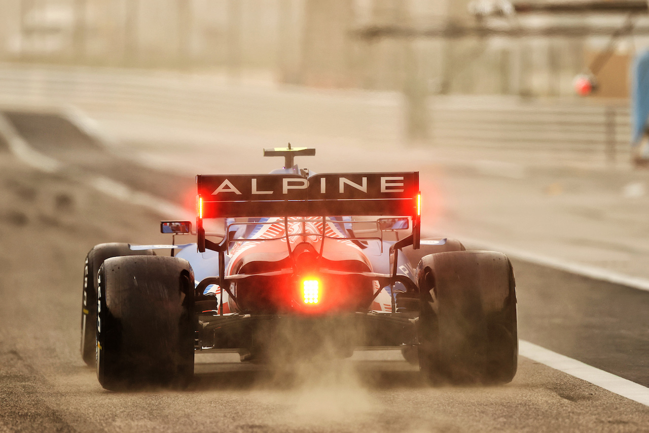 TEST BAHRAIN, Esteban Ocon (FRA) Alpine F1 Team A521 - sandstorm.
12.03.2021. Formula 1 Testing, Sakhir, Bahrain, Day One.
- www.xpbimages.com, EMail: requests@xpbimages.com © Copyright: Moy / XPB Images