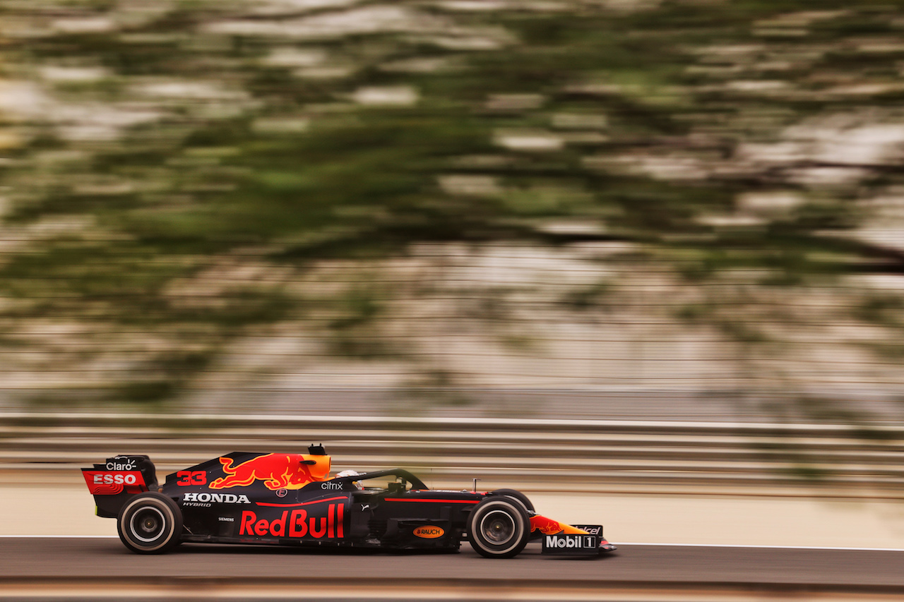 TEST BAHRAIN, Max Verstappen (NLD) Red Bull Racing RB16B.
12.03.2021. Formula 1 Testing, Sakhir, Bahrain, Day One.
- www.xpbimages.com, EMail: requests@xpbimages.com © Copyright: Charniaux / XPB Images