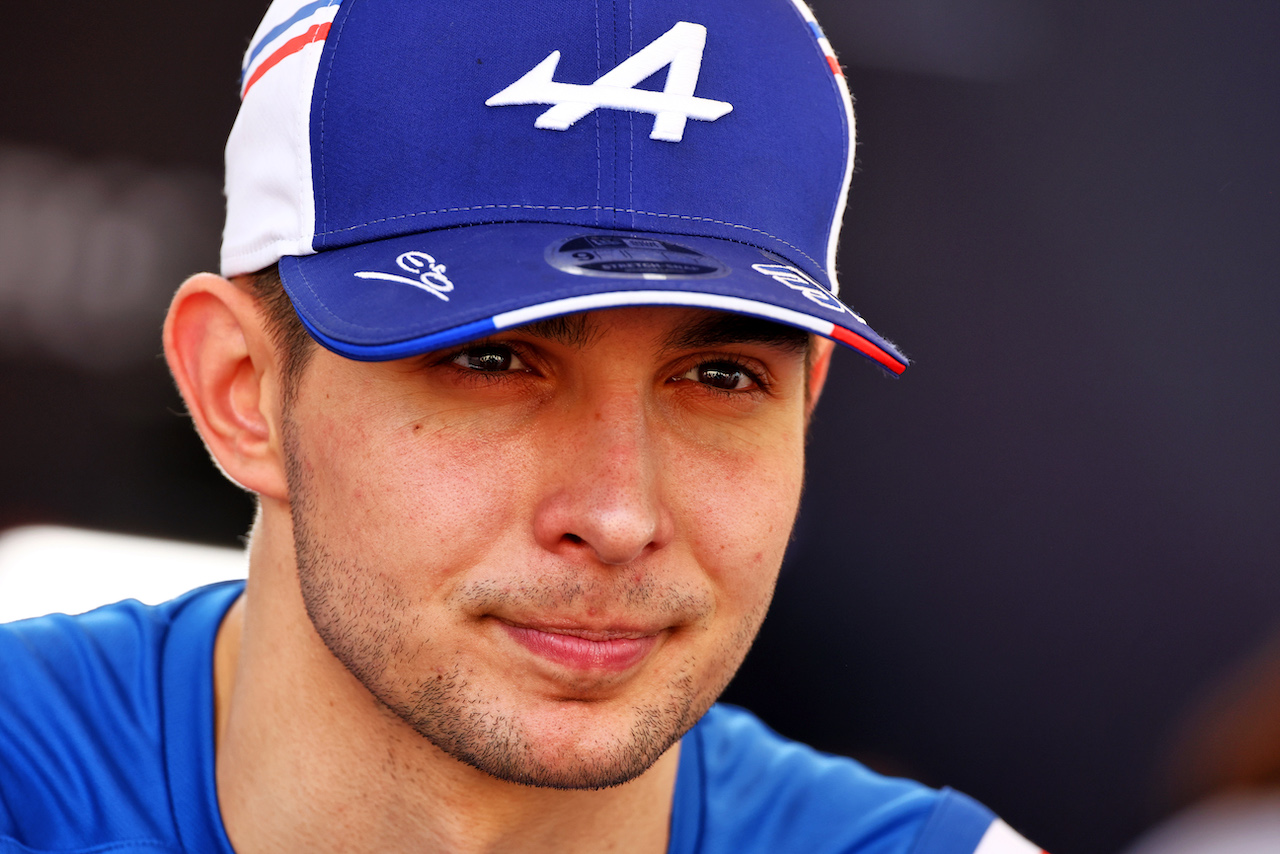 GP ABU DHABI, Esteban Ocon (FRA) Alpine F1 Team.
17.11.2022. Formula 1 World Championship, Rd 22, Abu Dhabi Grand Prix, Yas Marina Circuit, Abu Dhabi, Preparation Day.
 - www.xpbimages.com, EMail: requests@xpbimages.com © Copyright: Coates / XPB Images