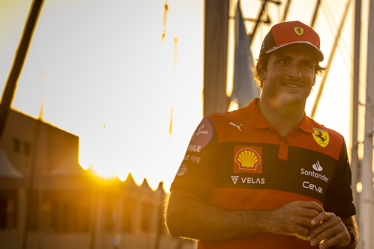 GP ABU DHABI, Carlos Sainz Jr (ESP) Ferrari.
17.11.2022. Formula 1 World Championship, Rd 22, Abu Dhabi Grand Prix, Yas Marina Circuit, Abu Dhabi, Preparation Day.
- www.xpbimages.com, EMail: requests@xpbimages.com © Copyright: Bearne / XPB Images