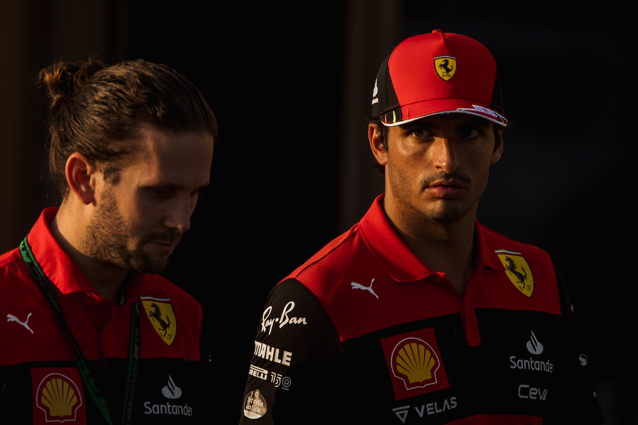 GP ABU DHABI, Carlos Sainz Jr (ESP) Ferrari.
17.11.2022. Formula 1 World Championship, Rd 22, Abu Dhabi Grand Prix, Yas Marina Circuit, Abu Dhabi, Preparation Day.
- www.xpbimages.com, EMail: requests@xpbimages.com © Copyright: Bearne / XPB Images