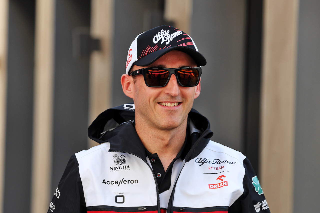 GP ABU DHABI, Robert Kubica (POL) Alfa Romeo F1 Team Reserve Driver.
17.11.2022. Formula 1 World Championship, Rd 22, Abu Dhabi Grand Prix, Yas Marina Circuit, Abu Dhabi, Preparation Day.
- www.xpbimages.com, EMail: requests@xpbimages.com © Copyright: Bearne / XPB Images