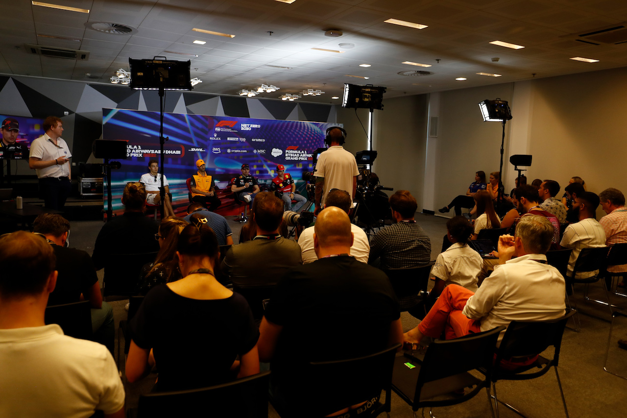 GP ABU DHABI, (L to R): George Russell (GBR) Mercedes AMG F1; Daniel Ricciardo (AUS) McLaren; Max Verstappen (NLD) Red Bull Racing; Charles Leclerc (MON) Ferrari; e Mick Schumacher (GER) Haas F1 Team, in the FIA Press Conference.
17.11.2022. Formula 1 World Championship, Rd 22, Abu Dhabi Grand Prix, Yas Marina Circuit, Abu Dhabi, Preparation Day.
- www.xpbimages.com, EMail: requests@xpbimages.com © Copyright: XPB Images