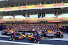 GP ABU DHABI, (L to R): Sergio Perez (MEX) Red Bull Racing e Max Verstappen (NLD) Red Bull Racing at a team photograph.
17.11.2022. Formula 1 World Championship, Rd 22, Abu Dhabi Grand Prix, Yas Marina Circuit, Abu Dhabi, Preparation Day.
 - www.xpbimages.com, EMail: requests@xpbimages.com © Copyright: Coates / XPB Images