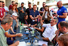 GP ABU DHABI, Guenther Steiner (ITA) Haas F1 Team Prinicipal with the media.
17.11.2022. Formula 1 World Championship, Rd 22, Abu Dhabi Grand Prix, Yas Marina Circuit, Abu Dhabi, Preparation Day.
- www.xpbimages.com, EMail: requests@xpbimages.com © Copyright: Moy / XPB Images