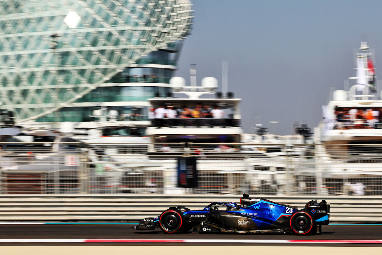 GP ABU DHABI, Alexander Albon (THA) Williams Racing FW44.
19.11.2022. Formula 1 World Championship, Rd 22, Abu Dhabi Grand Prix, Yas Marina Circuit, Abu Dhabi, Qualifiche Day.
- www.xpbimages.com, EMail: requests@xpbimages.com © Copyright: Moy / XPB Images