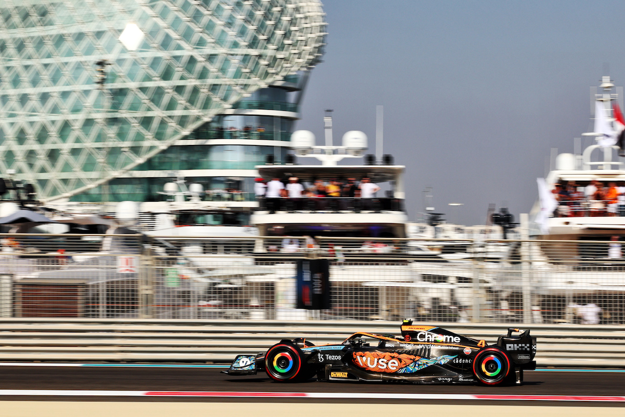 GP ABU DHABI, Lando Norris (GBR) McLaren MCL36.
19.11.2022. Formula 1 World Championship, Rd 22, Abu Dhabi Grand Prix, Yas Marina Circuit, Abu Dhabi, Qualifiche Day.
- www.xpbimages.com, EMail: requests@xpbimages.com © Copyright: Moy / XPB Images