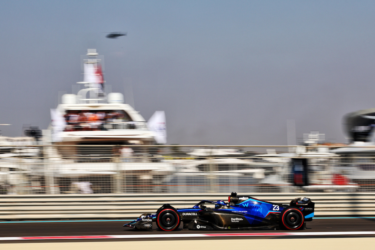 GP ABU DHABI, Alexander Albon (THA) Williams Racing FW44.
19.11.2022. Formula 1 World Championship, Rd 22, Abu Dhabi Grand Prix, Yas Marina Circuit, Abu Dhabi, Qualifiche Day.
- www.xpbimages.com, EMail: requests@xpbimages.com © Copyright: Moy / XPB Images