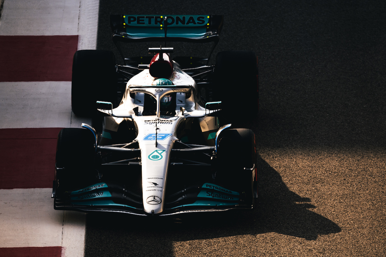 GP ABU DHABI, George Russell (GBR) Mercedes AMG F1 W13.
19.11.2022. Formula 1 World Championship, Rd 22, Abu Dhabi Grand Prix, Yas Marina Circuit, Abu Dhabi, Qualifiche Day.
- www.xpbimages.com, EMail: requests@xpbimages.com © Copyright: Bearne / XPB Images