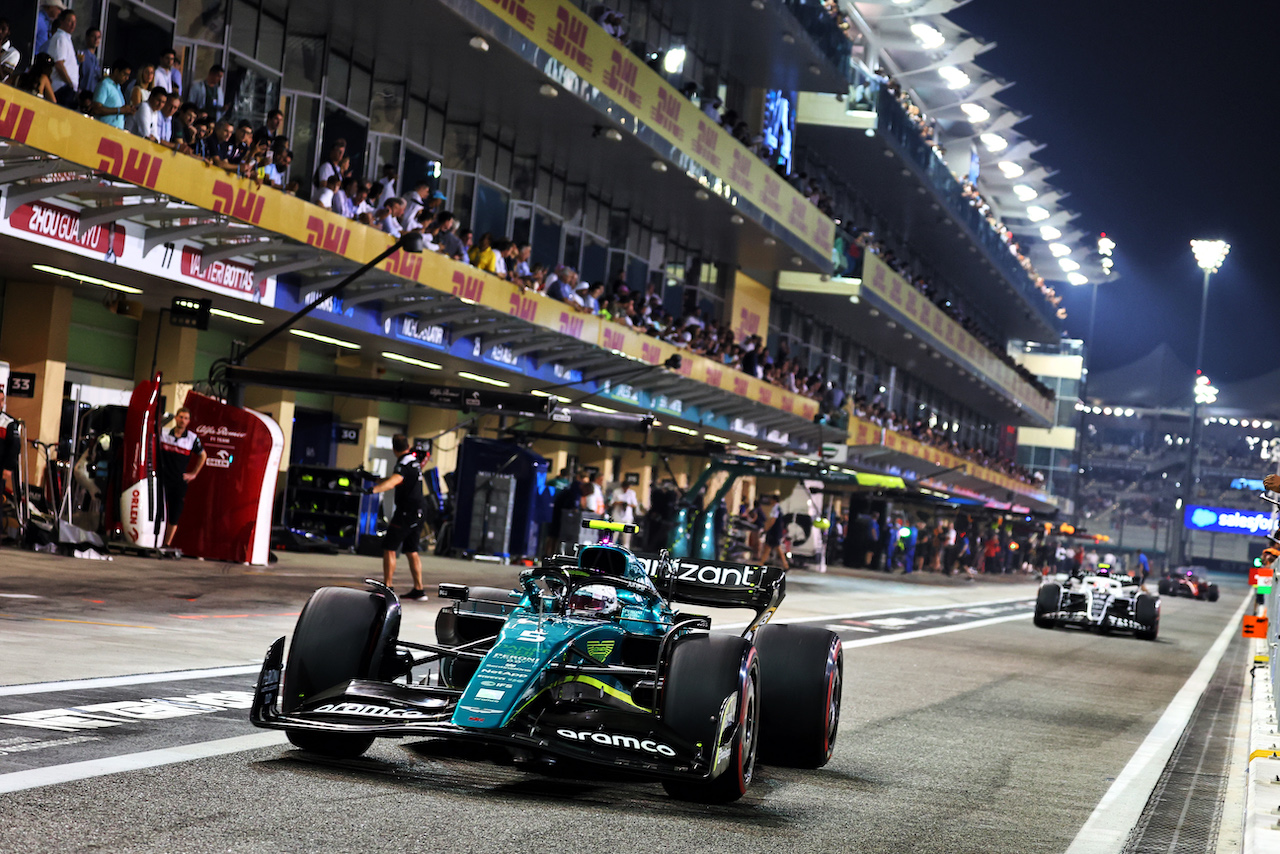 GP ABU DHABI, Sebastian Vettel (GER) Aston Martin F1 Team AMR22.
19.11.2022. Formula 1 World Championship, Rd 22, Abu Dhabi Grand Prix, Yas Marina Circuit, Abu Dhabi, Qualifiche Day.
- www.xpbimages.com, EMail: requests@xpbimages.com © Copyright: Batchelor / XPB Images
