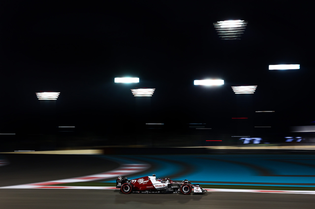 GP ABU DHABI, Valtteri Bottas (FIN), Alfa Romeo Racing 
19.11.2022. Formula 1 World Championship, Rd 22, Abu Dhabi Grand Prix, Yas Marina Circuit, Abu Dhabi, Qualifiche Day.
- www.xpbimages.com, EMail: requests@xpbimages.com ¬© Copyright: Charniaux / XPB Images