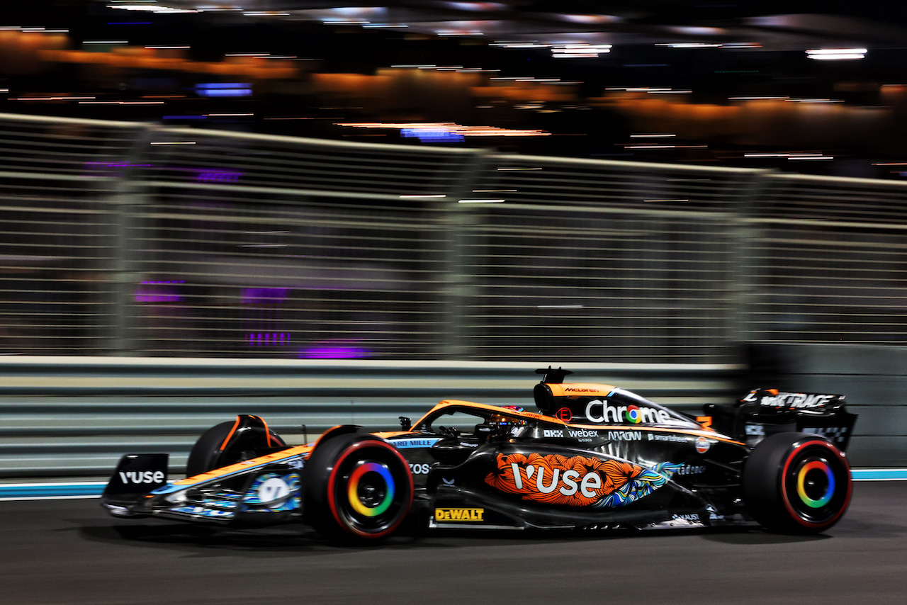 GP ABU DHABI, Daniel Ricciardo (AUS) McLaren MCL36.
19.11.2022. Formula 1 World Championship, Rd 22, Abu Dhabi Grand Prix, Yas Marina Circuit, Abu Dhabi, Qualifiche Day.
 - www.xpbimages.com, EMail: requests@xpbimages.com © Copyright: Coates / XPB Images