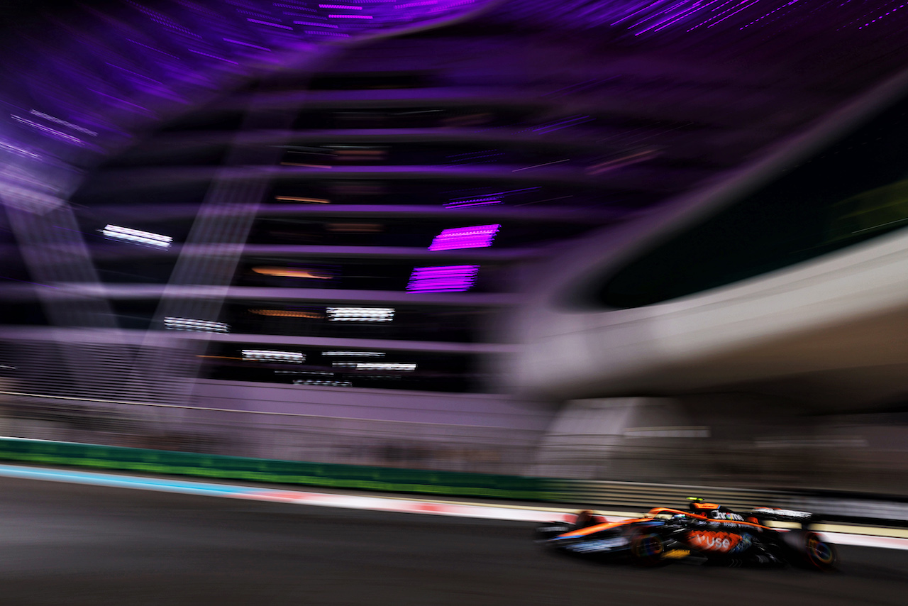 GP ABU DHABI, Lando Norris (GBR) McLaren MCL36.
19.11.2022. Formula 1 World Championship, Rd 22, Abu Dhabi Grand Prix, Yas Marina Circuit, Abu Dhabi, Qualifiche Day.
 - www.xpbimages.com, EMail: requests@xpbimages.com © Copyright: Coates / XPB Images