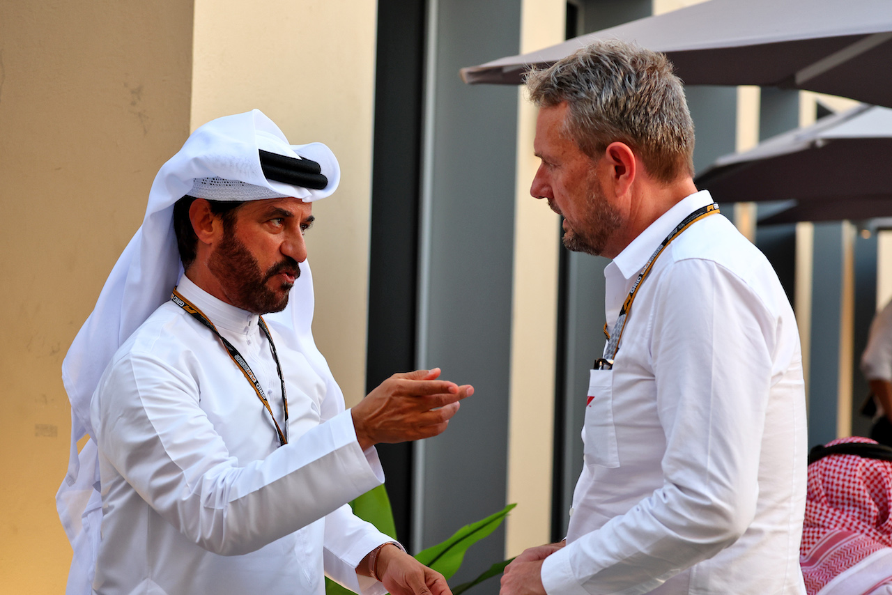 GP ABU DHABI, (L to R): Mohammed Bin Sulayem (UAE) FIA President with Steve Nielsen (GBR) FOM Sporting Director.
19.11.2022. Formula 1 World Championship, Rd 22, Abu Dhabi Grand Prix, Yas Marina Circuit, Abu Dhabi, Qualifiche Day.
- www.xpbimages.com, EMail: requests@xpbimages.com © Copyright: Moy / XPB Images