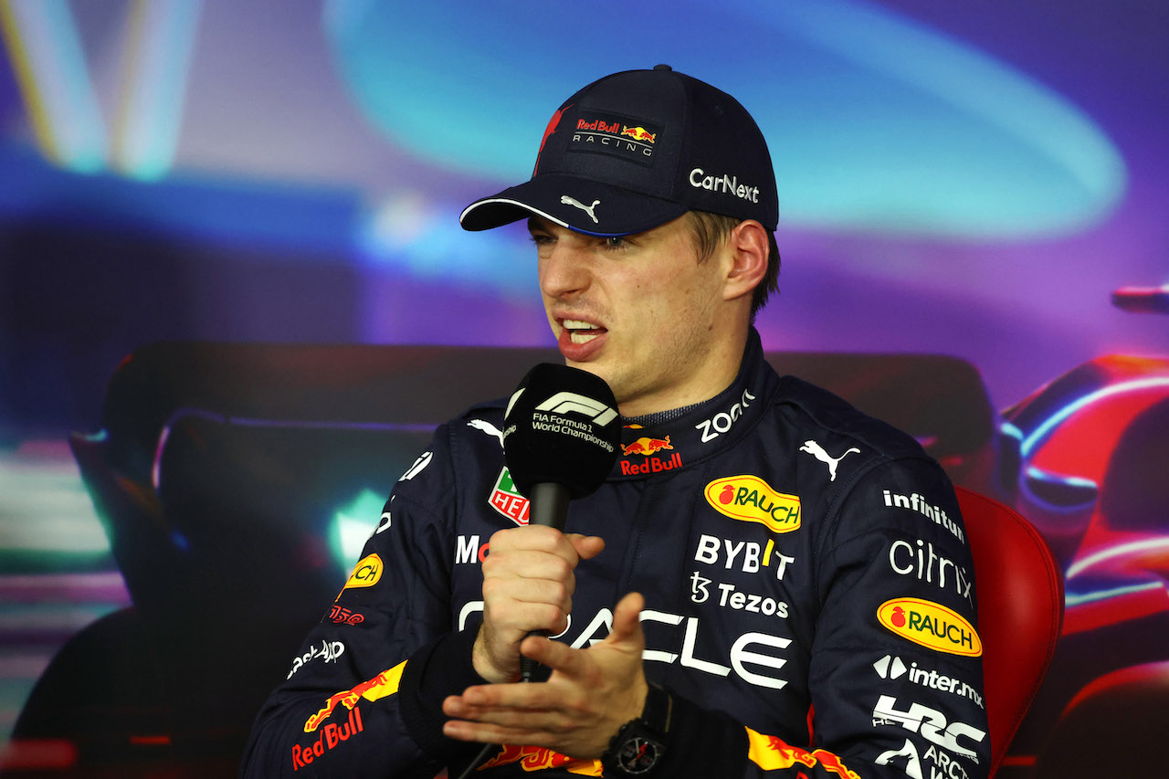 GP ABU DHABI, Max Verstappen (NLD) Red Bull Racing in the post qualifying FIA Press Conference.
19.11.2022. Formula 1 World Championship, Rd 22, Abu Dhabi Grand Prix, Yas Marina Circuit, Abu Dhabi, Qualifiche Day.
- www.xpbimages.com, EMail: requests@xpbimages.com © Copyright: XPB Images