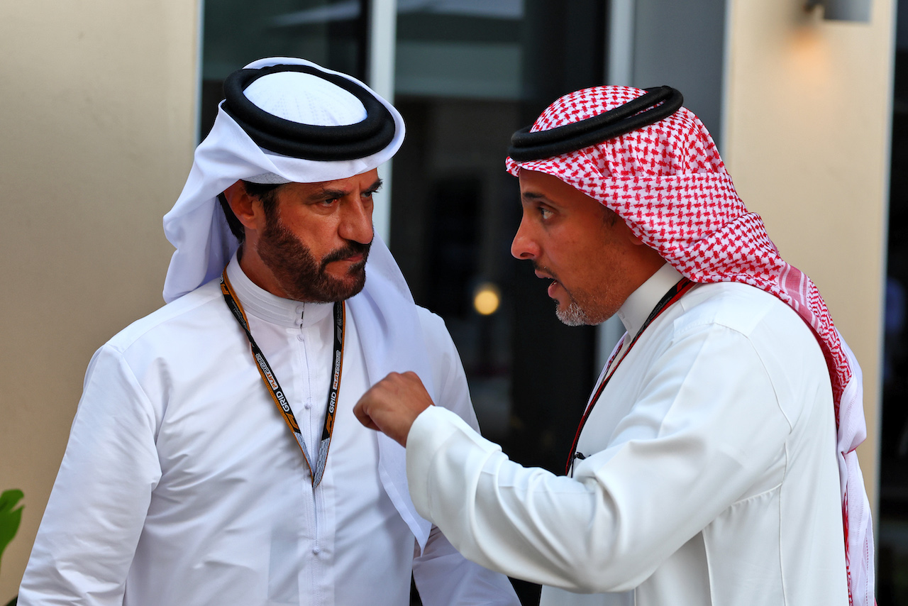 GP ABU DHABI, (L to R): Mohammed Bin Sulayem (UAE) FIA President with Prince Khalid Bin Sultan Al Faisal (KSA) President of the Saudi Automobile e Motorcycle Federation.
19.11.2022. Formula 1 World Championship, Rd 22, Abu Dhabi Grand Prix, Yas Marina Circuit, Abu Dhabi, Qualifiche Day.
- www.xpbimages.com, EMail: requests@xpbimages.com © Copyright: Moy / XPB Images