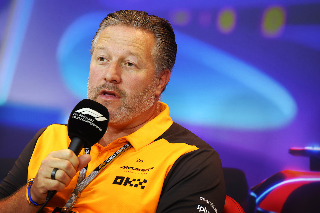 GP ABU DHABI, Zak Brown (USA) McLaren Executive Director in the FIA Press Conference.
19.11.2022. Formula 1 World Championship, Rd 22, Abu Dhabi Grand Prix, Yas Marina Circuit, Abu Dhabi, Qualifiche Day.
- www.xpbimages.com, EMail: requests@xpbimages.com © Copyright: XPB Images