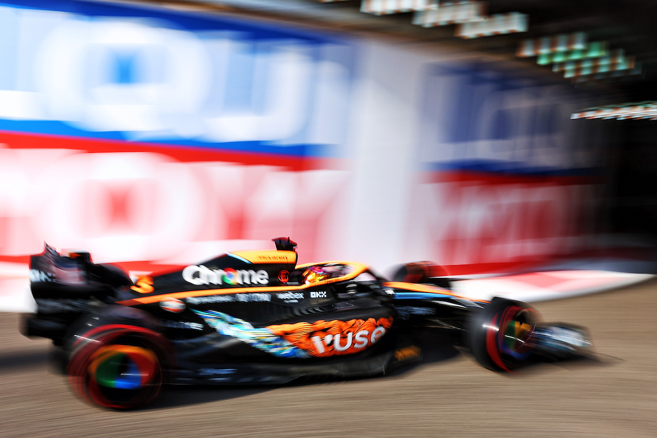 GP ABU DHABI, Daniel Ricciardo (AUS) McLaren MCL36.
19.11.2022. Formula 1 World Championship, Rd 22, Abu Dhabi Grand Prix, Yas Marina Circuit, Abu Dhabi, Qualifiche Day.
 - www.xpbimages.com, EMail: requests@xpbimages.com © Copyright: Coates / XPB Images