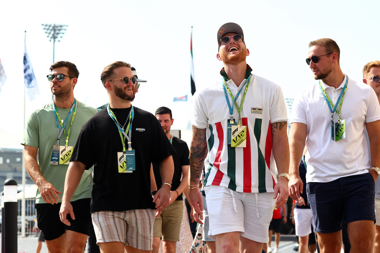 GP ABU DHABI, Ben Stokes (GBR) Cricketer.
19.11.2022. Formula 1 World Championship, Rd 22, Abu Dhabi Grand Prix, Yas Marina Circuit, Abu Dhabi, Qualifiche Day.
 - www.xpbimages.com, EMail: requests@xpbimages.com © Copyright: Coates / XPB Images
