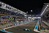 GP ABU DHABI, Lewis Hamilton (GBR) Mercedes AMG F1 W13.
19.11.2022. Formula 1 World Championship, Rd 22, Abu Dhabi Grand Prix, Yas Marina Circuit, Abu Dhabi, Qualifiche Day.
- www.xpbimages.com, EMail: requests@xpbimages.com © Copyright: Moy / XPB Images