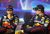 GP ABU DHABI, (L to R): Sergio Perez (MEX) Red Bull Racing e Max Verstappen (NLD) Red Bull Racing in the post qualifying FIA Press Conference.
19.11.2022. Formula 1 World Championship, Rd 22, Abu Dhabi Grand Prix, Yas Marina Circuit, Abu Dhabi, Qualifiche Day.
- www.xpbimages.com, EMail: requests@xpbimages.com © Copyright: XPB Images
