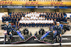 GP ABU DHABI, (L to R): Nicholas Latifi (CDN) Williams Racing e and Alexander Albon (THA) Williams Racing at a team photograph.
19.11.2022. Formula 1 World Championship, Rd 22, Abu Dhabi Grand Prix, Yas Marina Circuit, Abu Dhabi, Qualifiche Day.
- www.xpbimages.com, EMail: requests@xpbimages.com © Copyright: Bearne / XPB Images