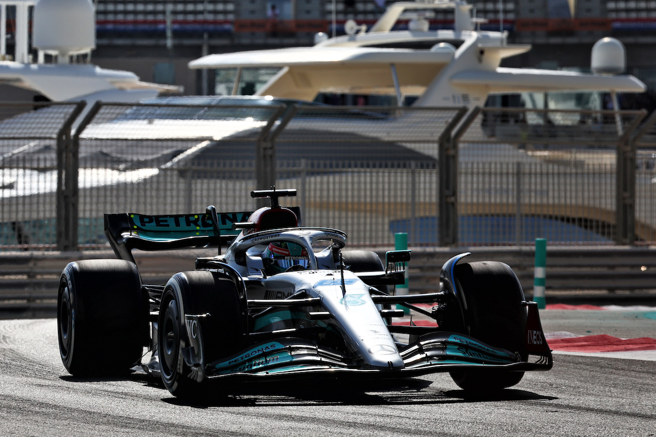 GP ABU DHABI, George Russell (GBR) Mercedes AMG F1 W13.
18.11.2022. Formula 1 World Championship, Rd 22, Abu Dhabi Grand Prix, Yas Marina Circuit, Abu Dhabi, Practice Day.
- www.xpbimages.com, EMail: requests@xpbimages.com © Copyright: Moy / XPB Images